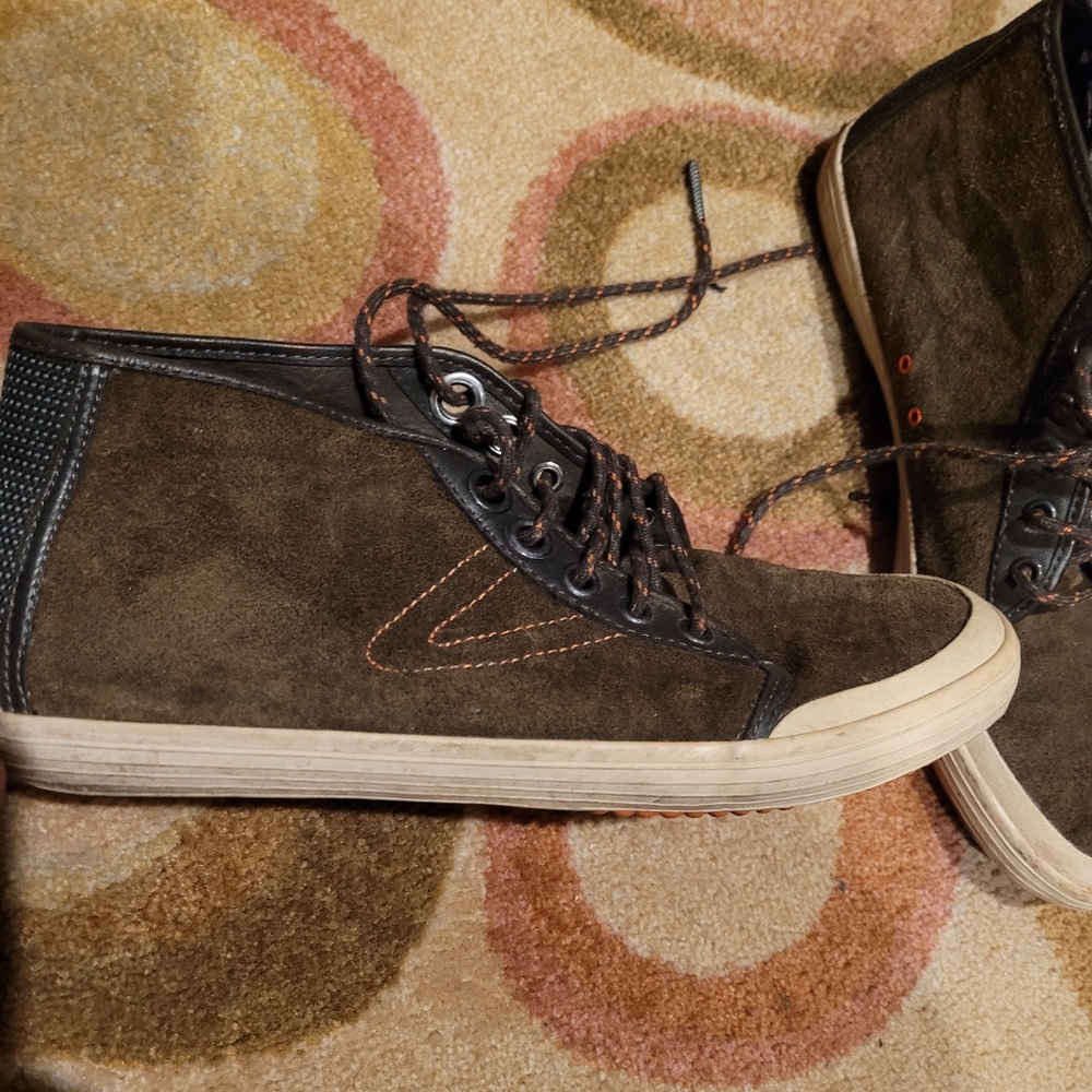 Tretorn brown water resistant chukka sneakers